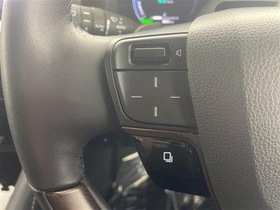 2025 Toyota ALPHARD — фото 25