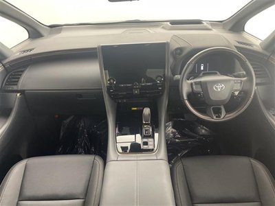 2025 Toyota ALPHARD — фото 2