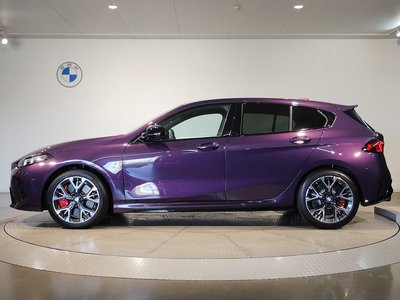 2025 BMW 1 SERIES photo 7
