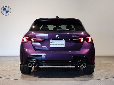 2025 BMW 1 SERIES photo 9