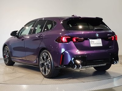 2025 BMW 1 SERIES photo 8