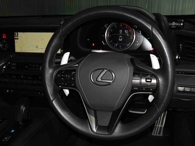 صورة 12 لـ 2017 Lexus LC
