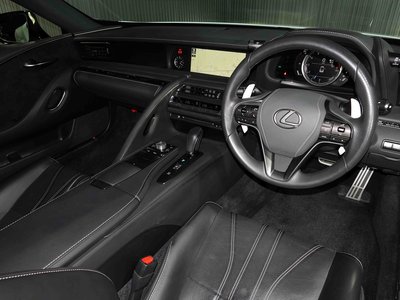 صورة 11 لـ 2017 Lexus LC