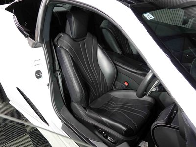 صورة 16 لـ 2017 Lexus LC