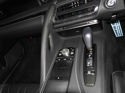 صورة 13 لـ 2017 Lexus LC
