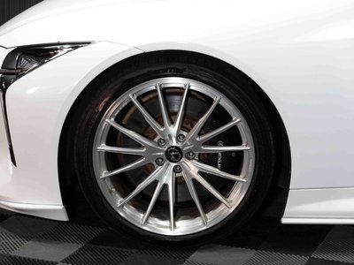 صورة 9 لـ 2017 Lexus LC