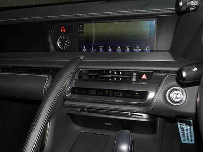 صورة 14 لـ 2017 Lexus LC