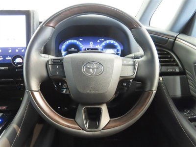 2023 Toyota ALPHARD — фото 33