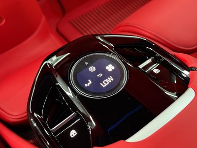 2025 Ferrari PUROSANGUE — миниатюра 42