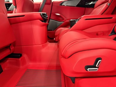 2025 Ferrari PUROSANGUE — миниатюра 37