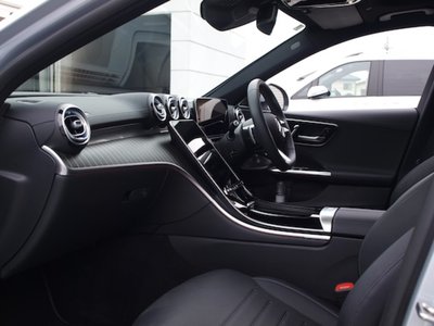 2025 Mercedes-BENZ C-CLASS photo 8