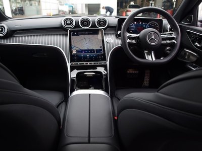 2025 Mercedes-BENZ C-CLASS thumbnail 31