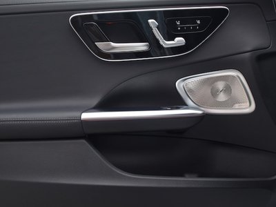 2025 Mercedes-BENZ C-CLASS photo 7