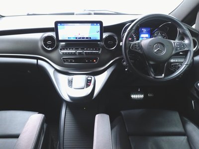 2023 Mercedes-BENZ V-CLASS photo 12