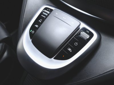 2023 Mercedes-BENZ V-CLASS thumbnail 18