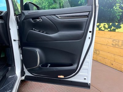 صورة 36 لـ 2021 Toyota ALPHARD