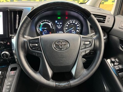 صورة 13 لـ 2021 Toyota ALPHARD