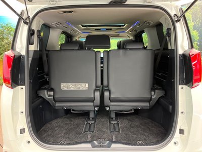 صورة 41 لـ 2021 Toyota ALPHARD