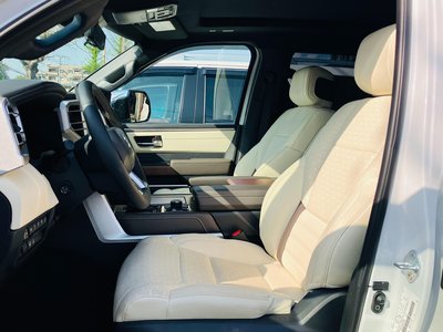2024 Toyota TUNDRA photo 14