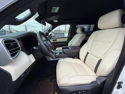 2024 Toyota TUNDRA photo 4