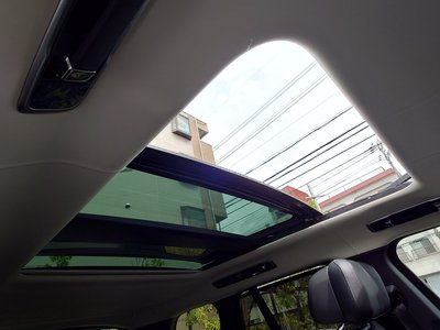 2025 LAND Rover RANGE ROVER — миниатюра 25
