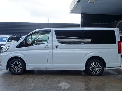 صورة 6 لـ 2022 Toyota GRAND ACE