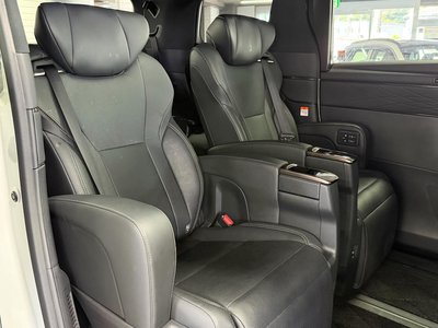 2024 Toyota ALPHARD — фото 12