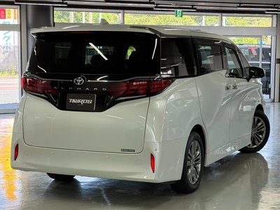 2024 Toyota ALPHARD — фото 22