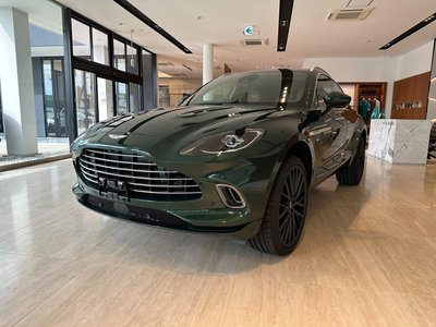 2024 Aston Martin DBX thumbnail 6