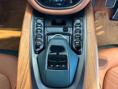 2024 Aston Martin DBX thumbnail 20