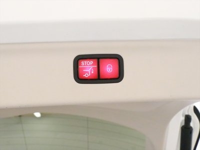 2024 Mercedes-BENZ EQS photo 12
