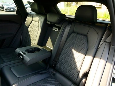 2025 AUDI SQ5 thumbnail 18