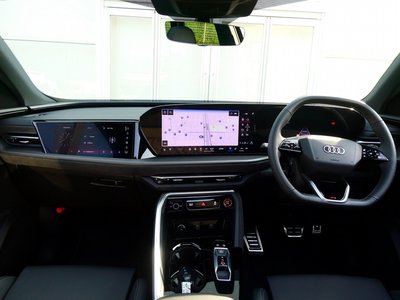 2025 AUDI SQ5 photo 16