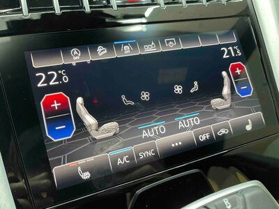 2019 Lamborghini URUS — фото 30