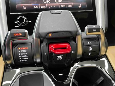 2019 Lamborghini URUS — фото 32