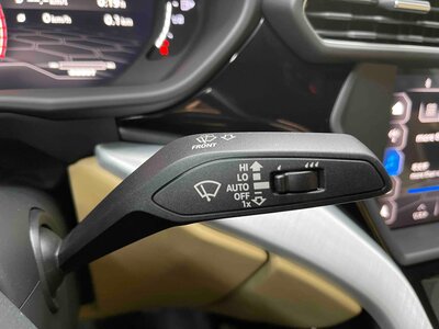 2019 Lamborghini URUS — фото 56