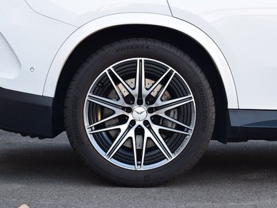 صورة 14 لـ 2025 Mercedes-BENZ GLC AMG