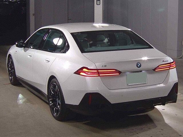 2025 BMW I5 缩略图 2