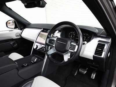 2021 LAND Rover DISCOVERY photo 5