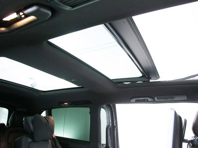 2022 Mercedes-BENZ V-CLASS photo 5