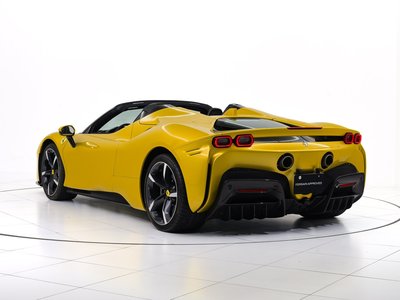 صورة 7 لـ 2023 Ferrari SF90 SPIDER