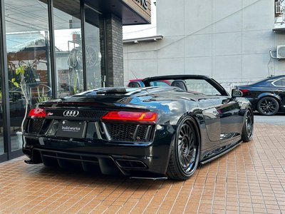 صورة 30 لـ 2017 AUDI R8 SPYDER