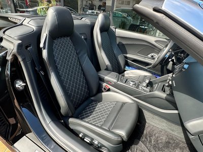 صورة 58 لـ 2017 AUDI R8 SPYDER