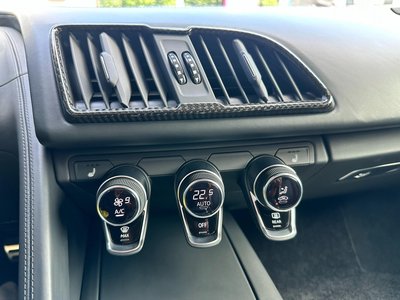 صورة 39 لـ 2017 AUDI R8 SPYDER
