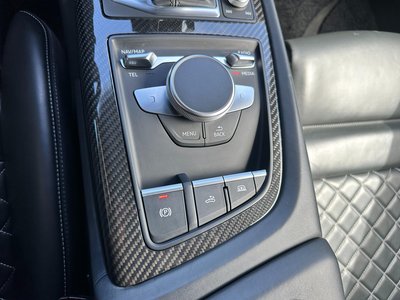 صورة 42 لـ 2017 AUDI R8 SPYDER