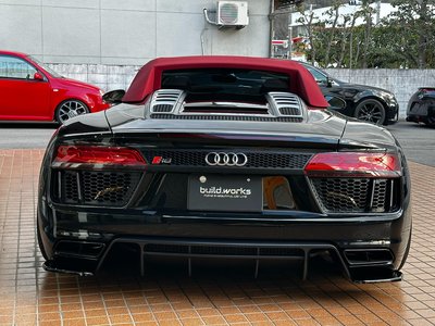 صورة 20 لـ 2017 AUDI R8 SPYDER