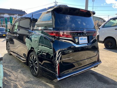 2025 Toyota VELLFIRE — фото 4