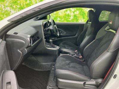 صورة 8 لـ 2025 Toyota GR YARIS