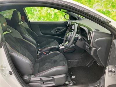 صورة 7 لـ 2025 Toyota GR YARIS