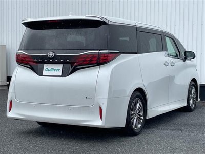 صورة 39 لـ 2023 Toyota ALPHARD